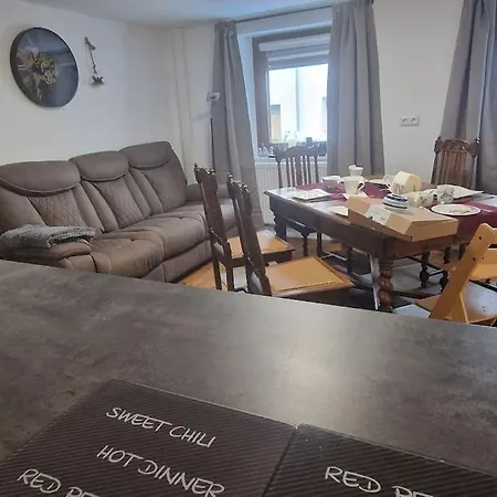 Wohnwerk: Moselhaus, Direkt Grenze Luxemburg *